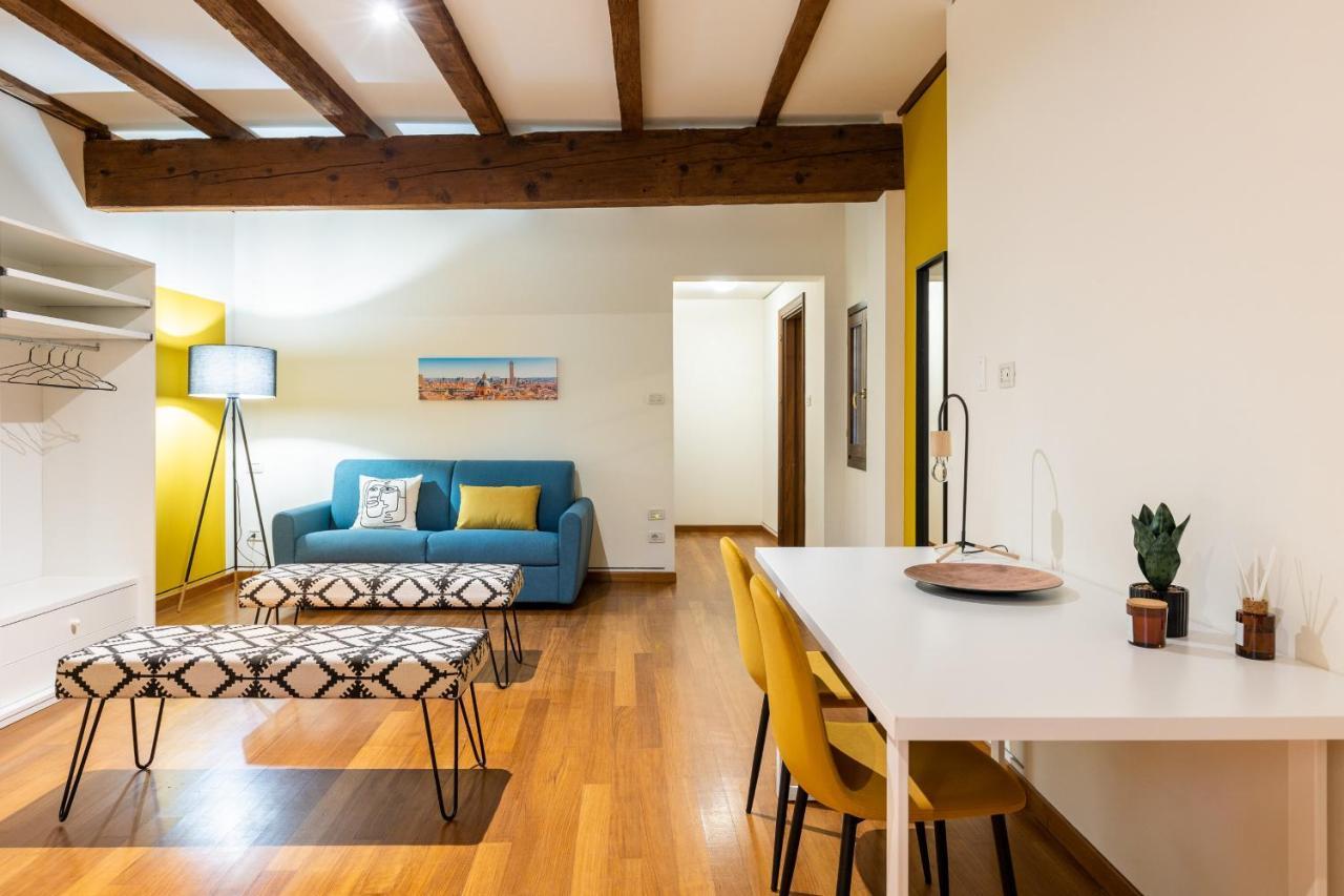 Casa Ambrosini Apartments By Wonderful Italy Bologna Bagian luar foto