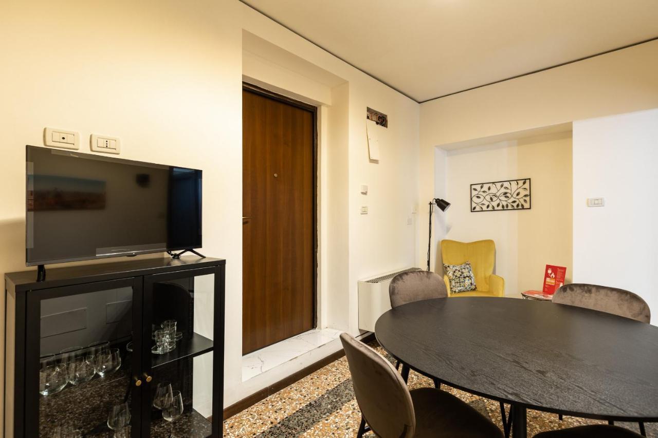 Casa Ambrosini Apartments By Wonderful Italy Bologna Bagian luar foto