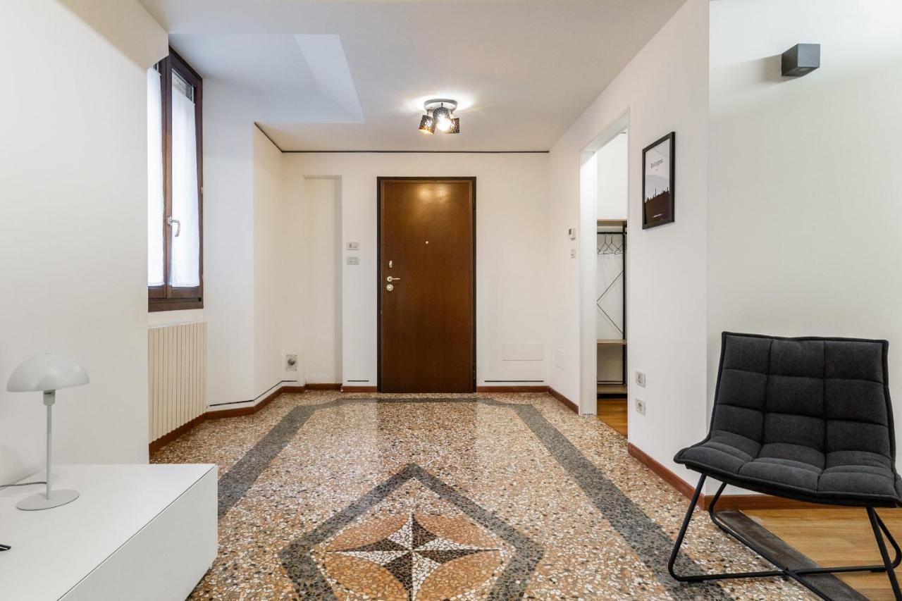 Casa Ambrosini Apartments By Wonderful Italy Bologna Bagian luar foto